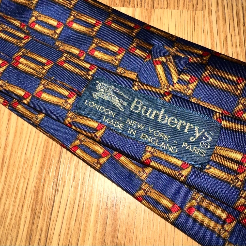 Burberrys 100% silk navy blue Necktie with Equestrian Riding Boots - Picture 4 of 7